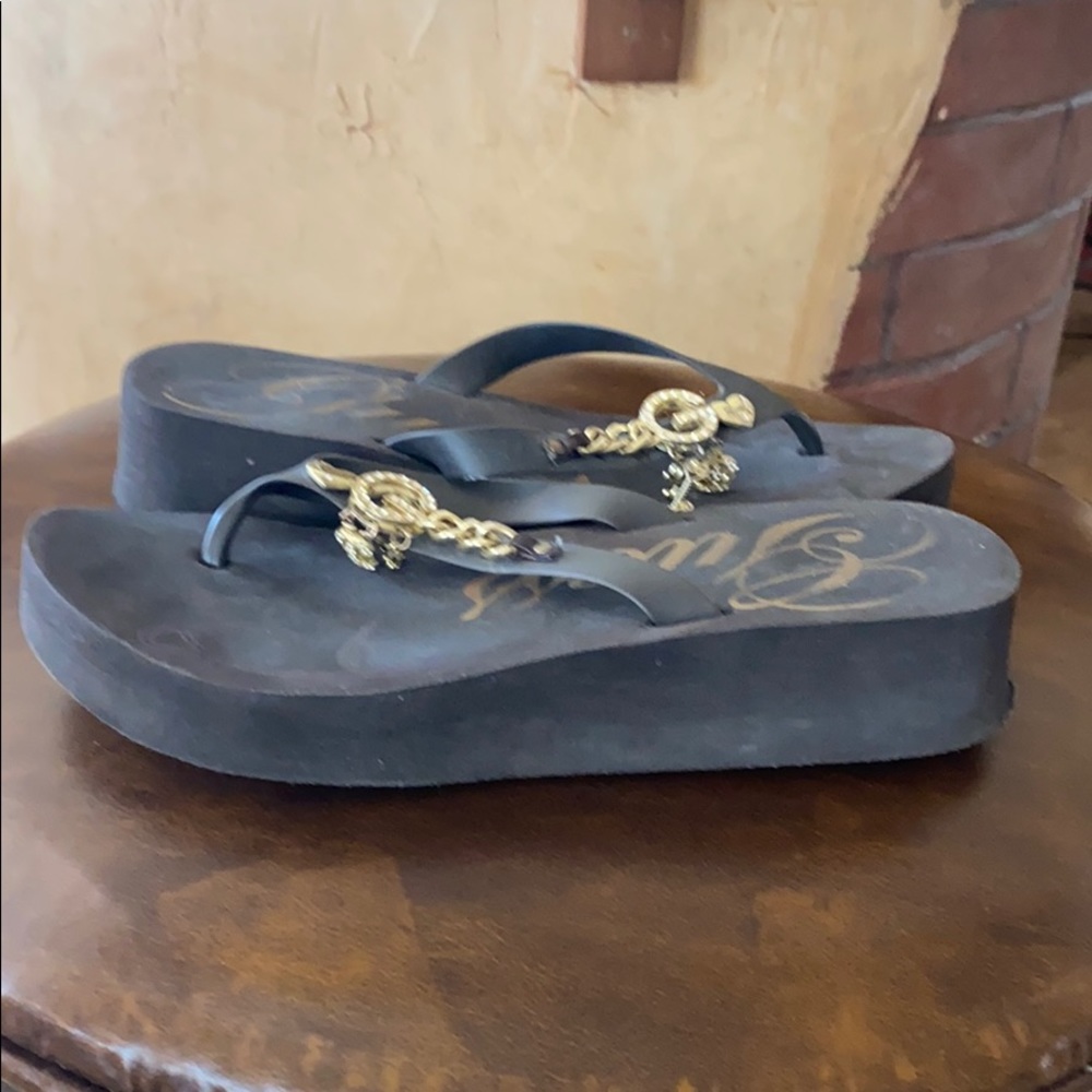 Sandals - Picture 4 of 4